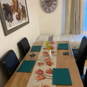 Luton Airport In Quiet And A Very Pleasant Area, Near London Luton Airport With Free Parking, Wifi, Smart Tv Luton (Bedfordshire)