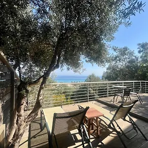 Πανσιόν The House - & (adults Only)