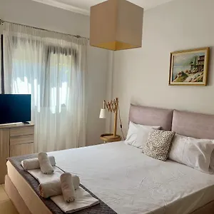 Πανσιόν The House - & (adults Only)