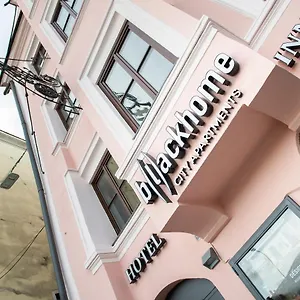Blackhome Boutique I Contactless Check-in *** Ίνσμπρουκ